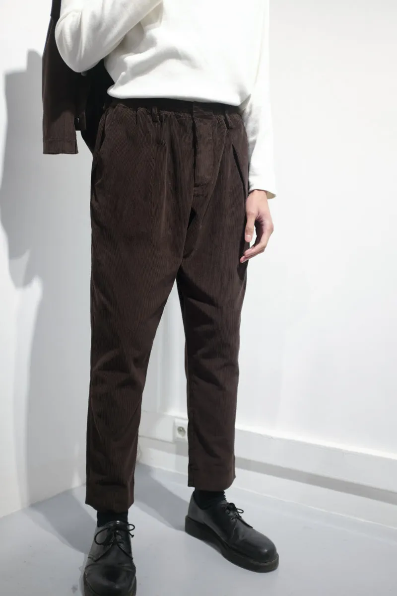 08 / Pleated Corduroy Trousers Brown