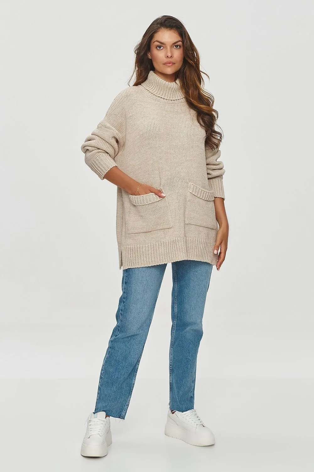 Loose-Cut Women’s Turtleneck