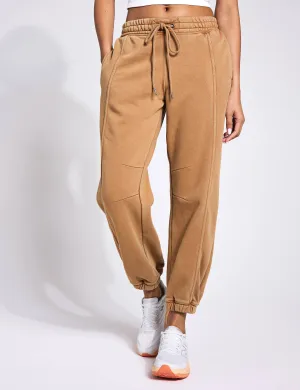 Sprint To The Finish Pants - Camel